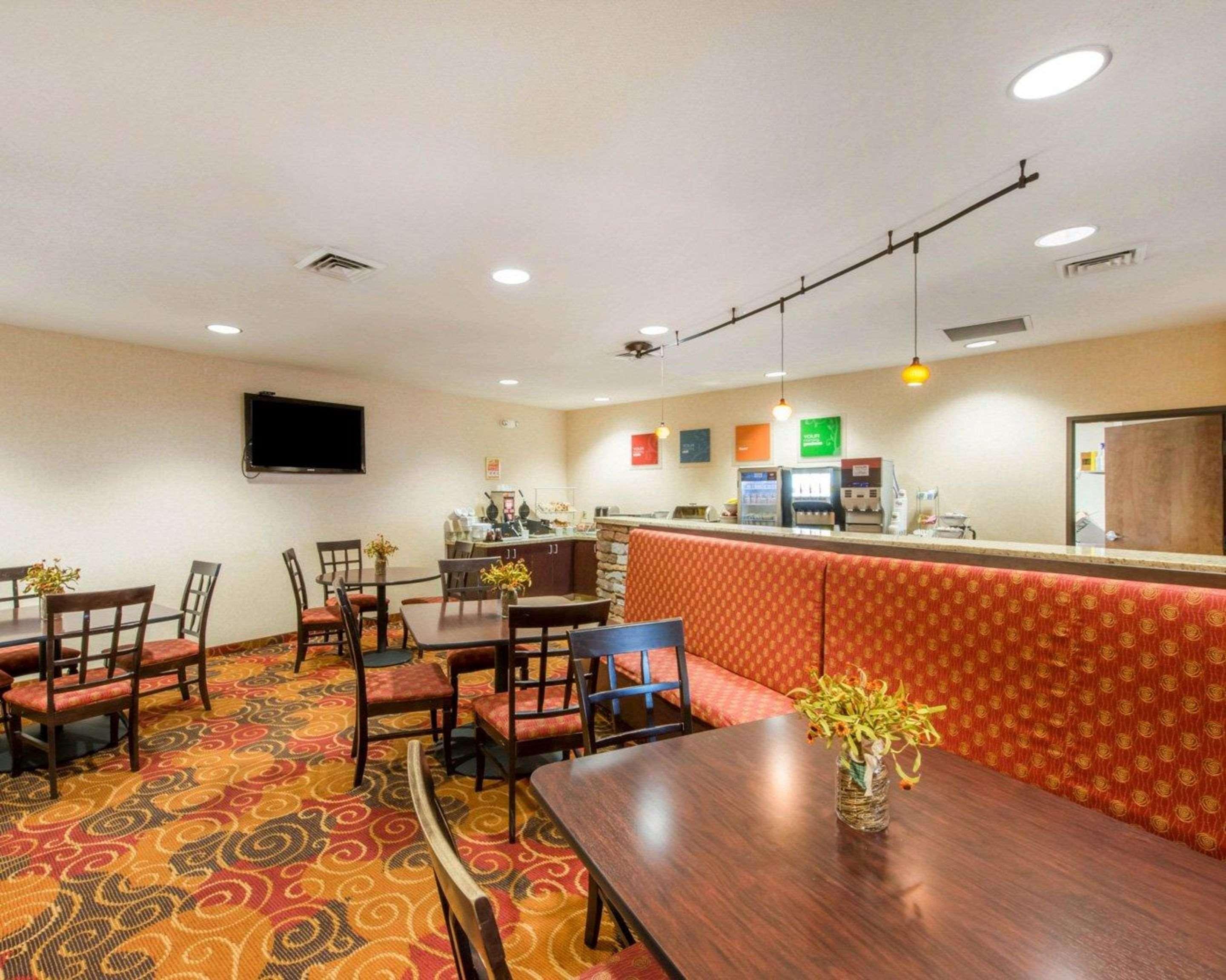 Comfort Suites Altoona Exteriör bild