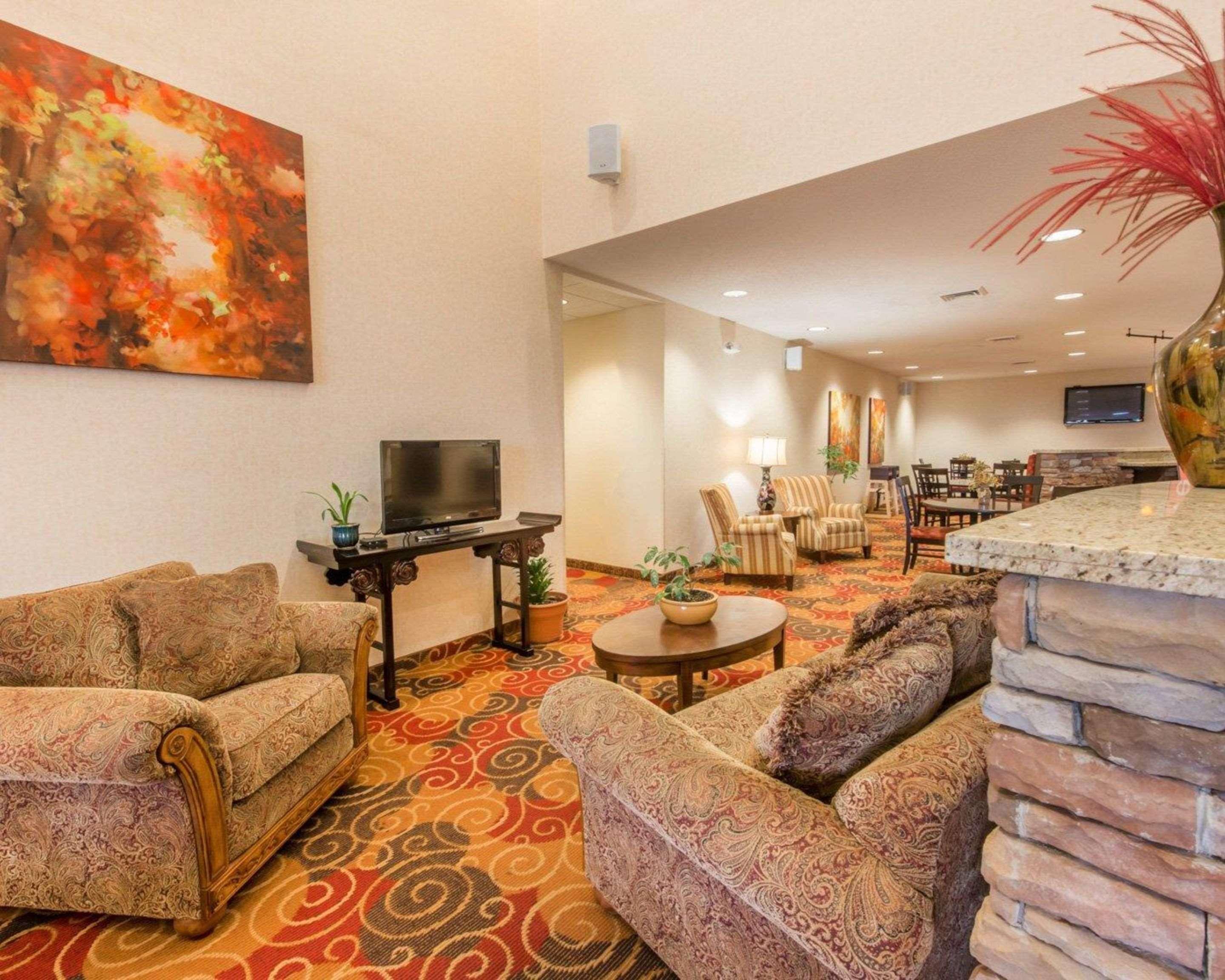 Comfort Suites Altoona Exteriör bild