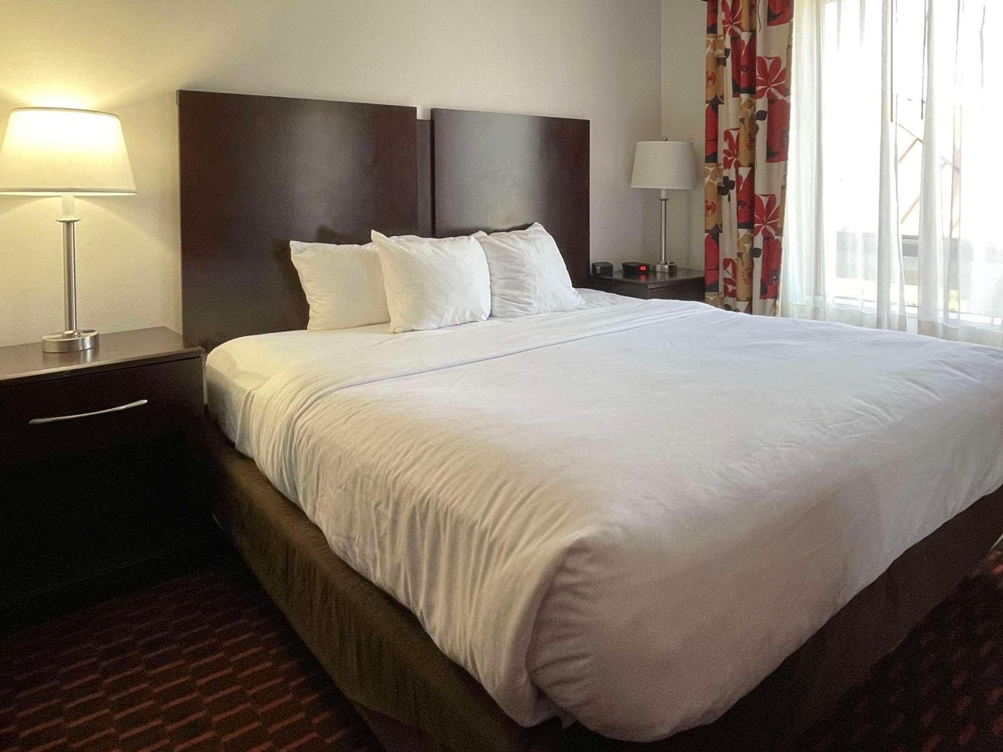 Comfort Suites Altoona Exteriör bild