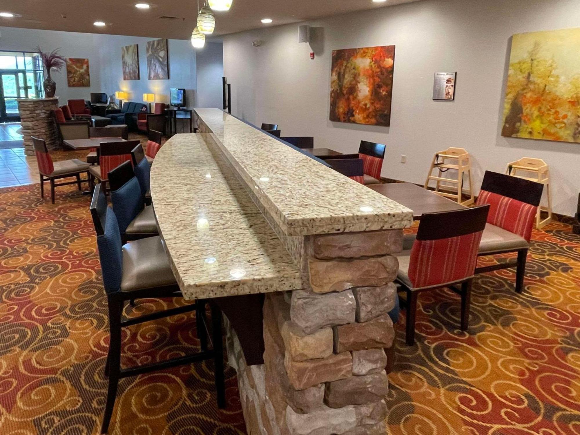 Comfort Suites Altoona Exteriör bild