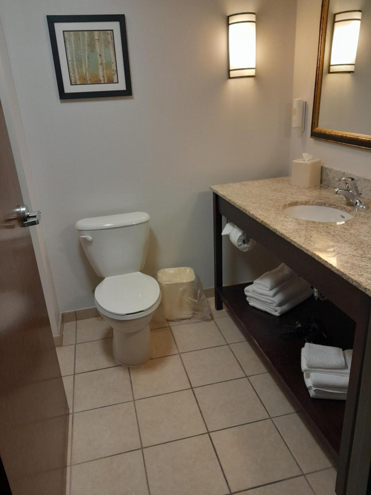 Comfort Suites Altoona Exteriör bild
