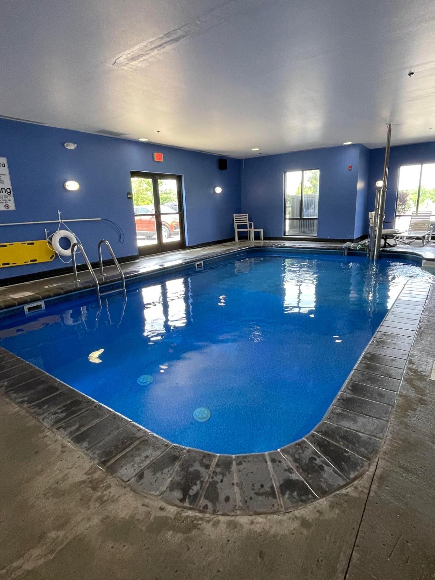 Comfort Suites Altoona Exteriör bild